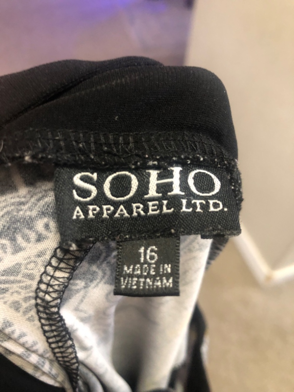 Soho Apparel Ltd Poly/Spandex Dress Size 16 - Picture 3 of 3